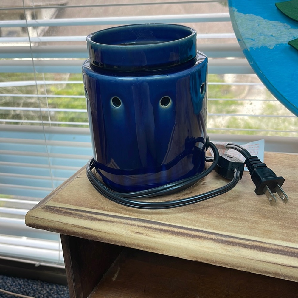 Wax warmer
